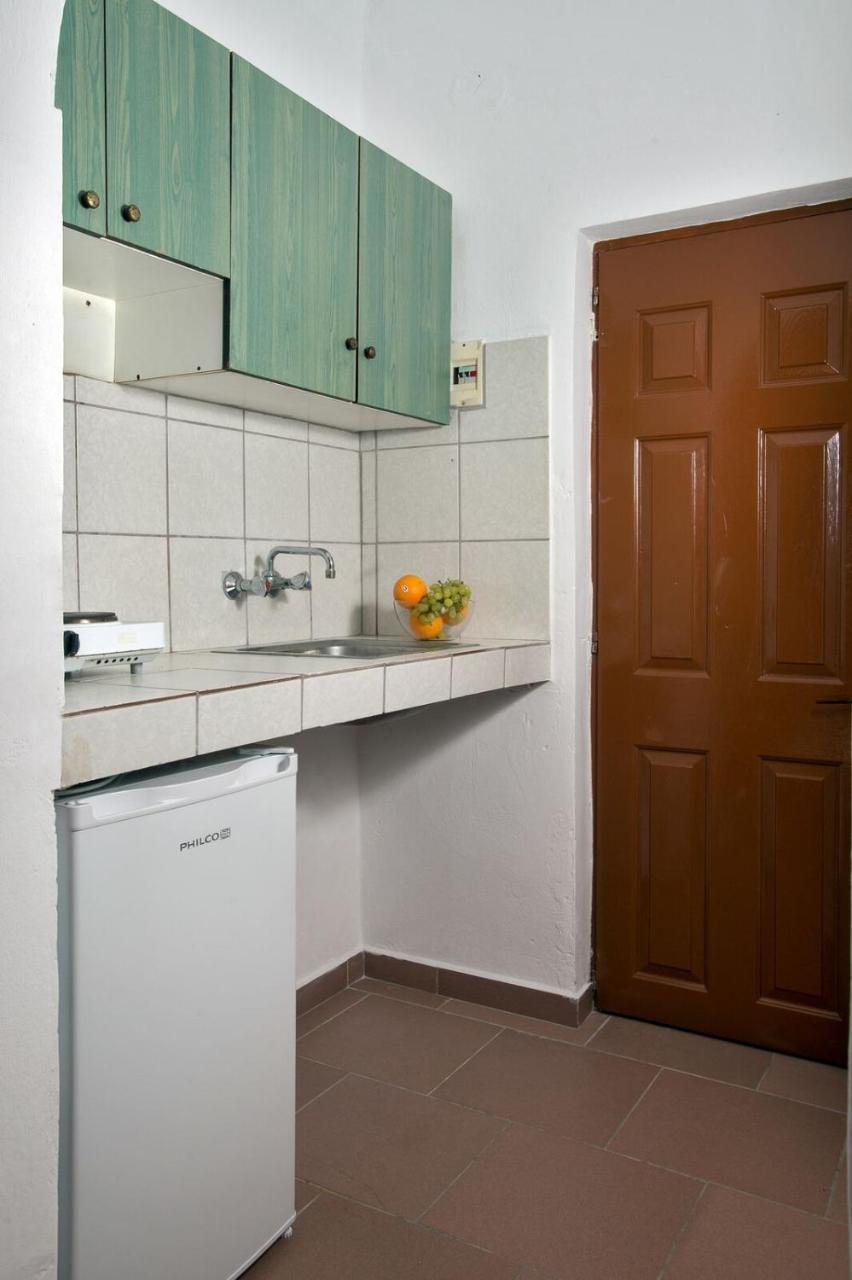 Bristol Residence Рода Екстериор снимка