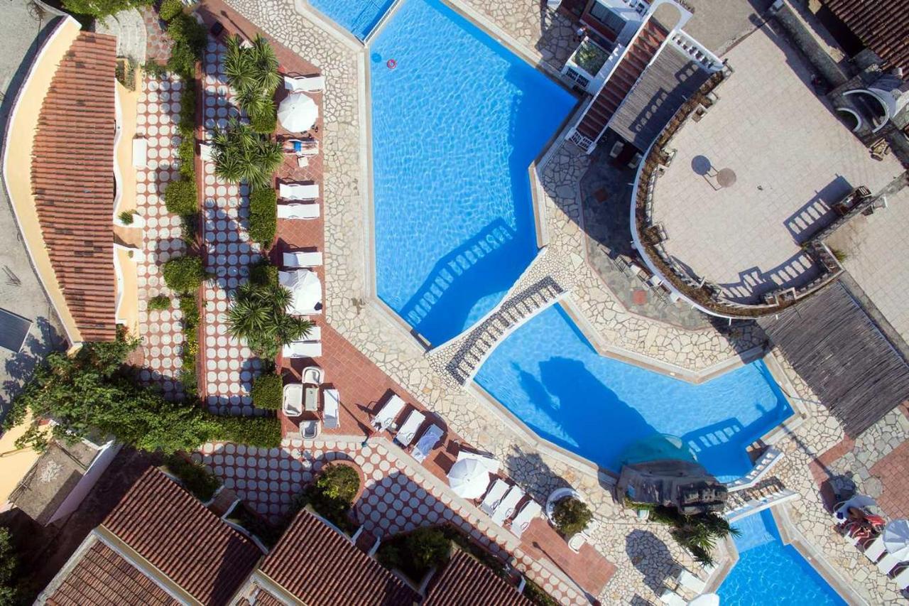 Bristol Residence Рода Екстериор снимка