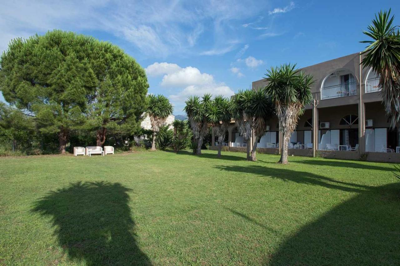 Bristol Residence Рода Екстериор снимка