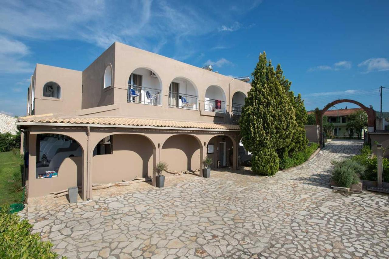Bristol Residence Рода Екстериор снимка